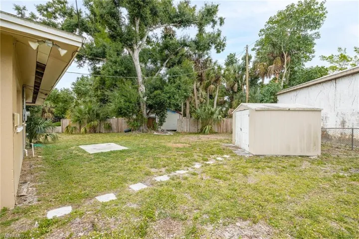 455  Santa Cruz  ST, North Fort Myers, FL 33903