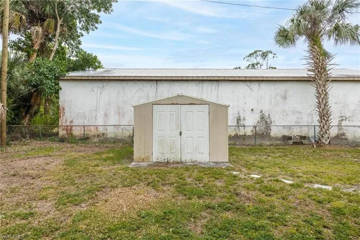 455  Santa Cruz  ST, North Fort Myers, FL 33903