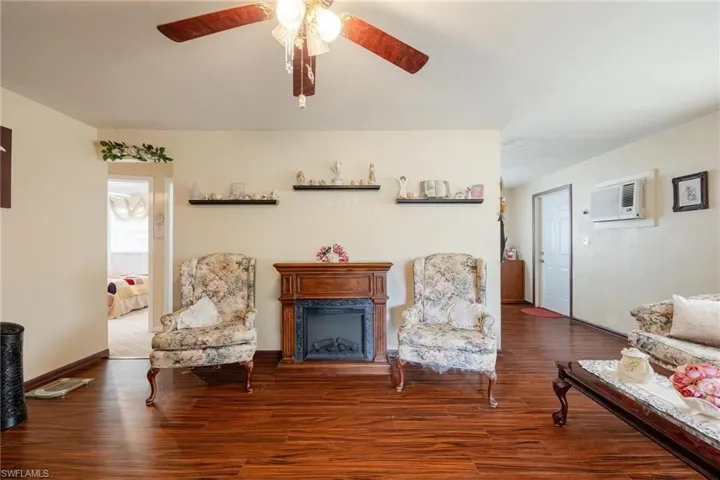 455  Santa Cruz  ST, North Fort Myers, FL 33903