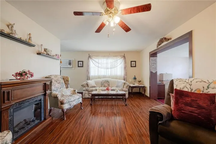 455  Santa Cruz  ST, North Fort Myers, FL 33903
