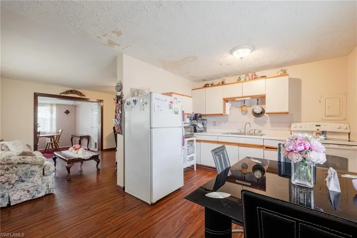 455  Santa Cruz  ST, North Fort Myers, FL 33903
