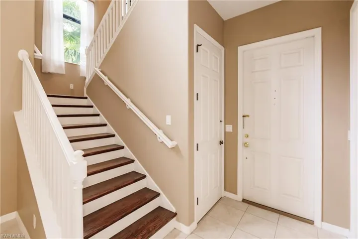 1296  Kendari  TER, Naples, FL 34113