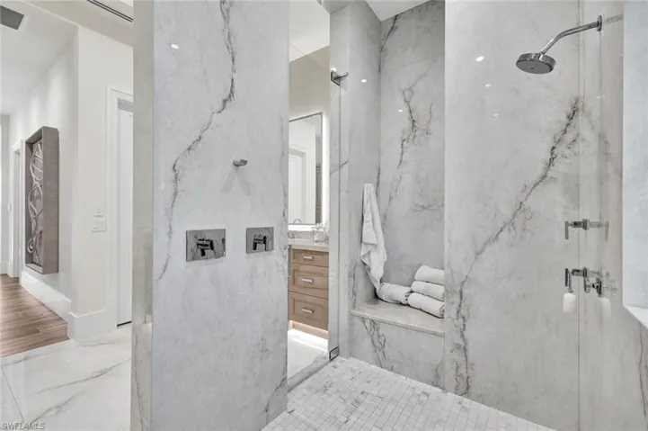 701  Plantation  CT, Marco Island, FL 34145