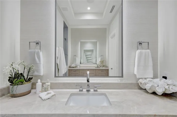 701  Plantation  CT, Marco Island, FL 34145