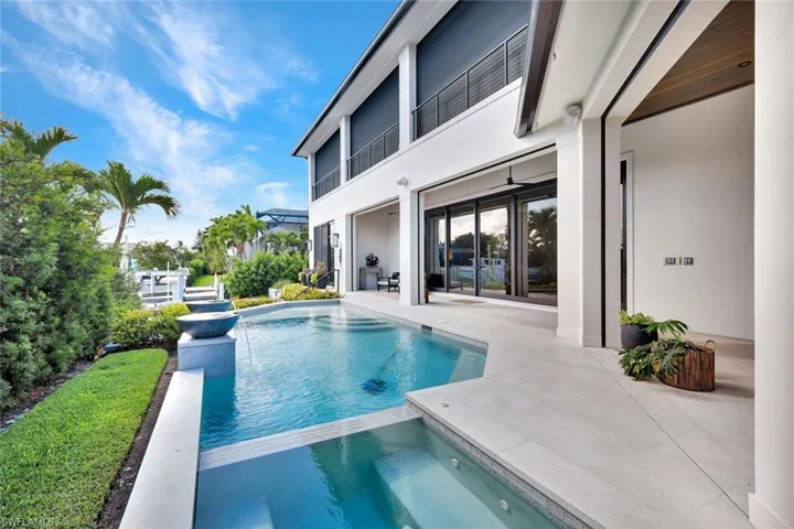 701  Plantation  CT, Marco Island, FL 34145