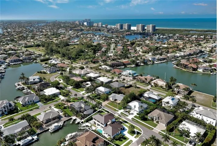 701  Plantation  CT, Marco Island, FL 34145