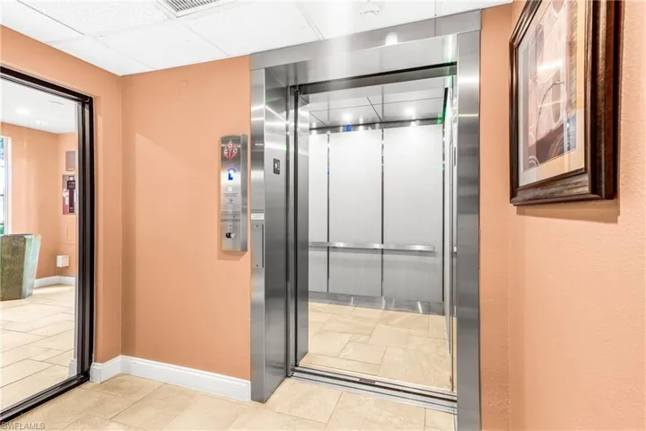 Elevator - wheel chair accesible