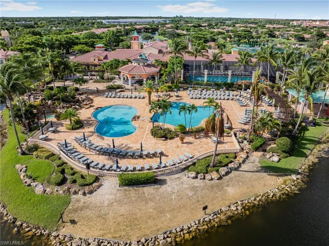 Pool and Clubhouse