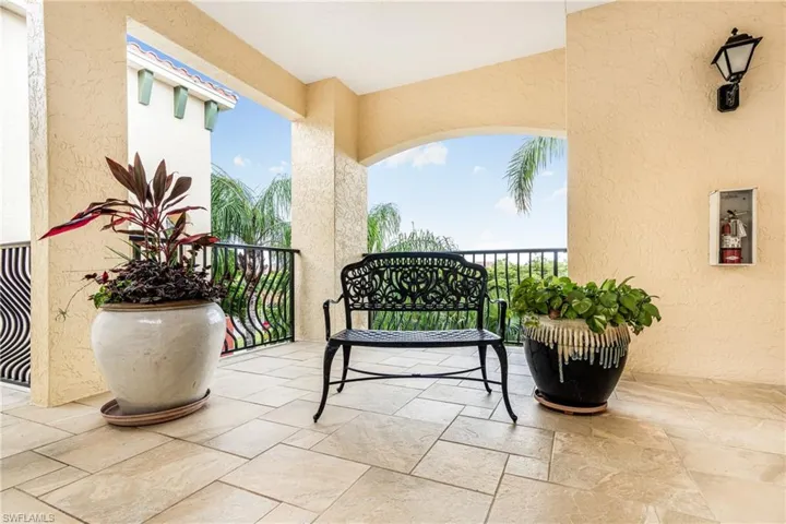 Sitting area next to unit entry
