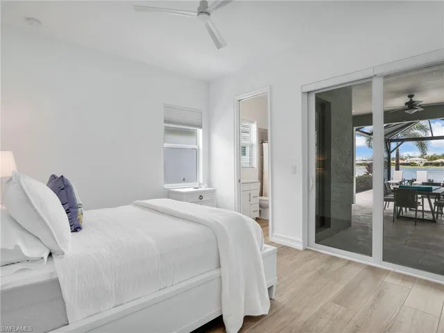 Guest bedroom w/ ensuite bathroom