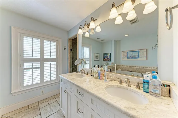 793 Jungle Queen Way, Longboat Key, Florida 34228