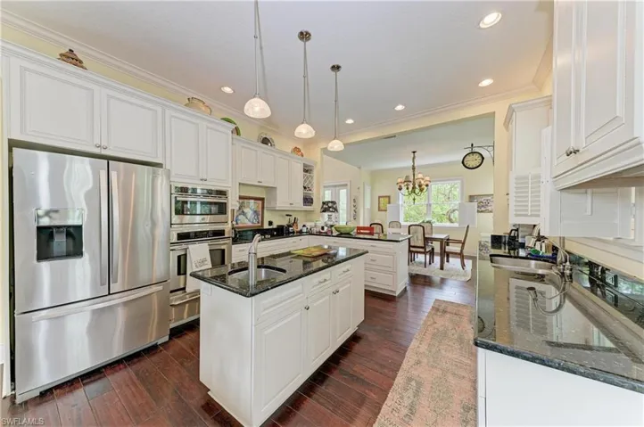 793 Jungle Queen Way, Longboat Key, Florida 34228