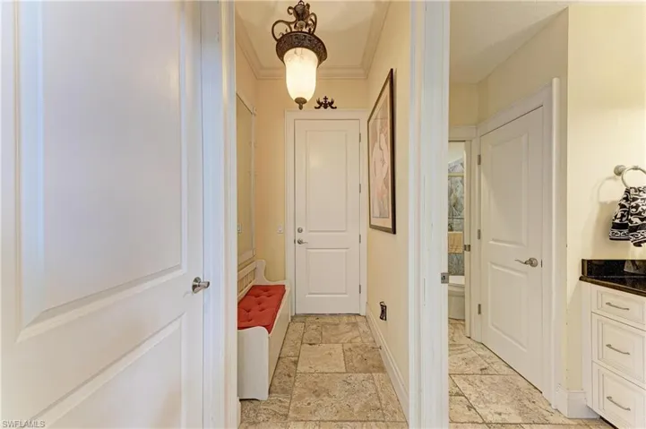 793 Jungle Queen Way, Longboat Key, Florida 34228