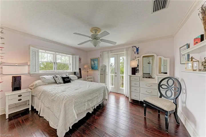 793 Jungle Queen Way, Longboat Key, Florida 34228