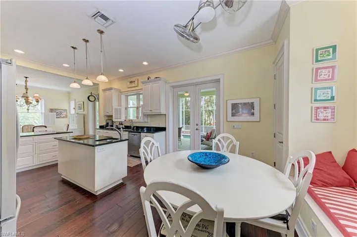 793 Jungle Queen Way, Longboat Key, Florida 34228