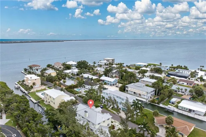 793 Jungle Queen Way, Longboat Key, Florida 34228