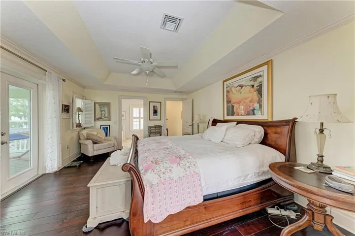 793 Jungle Queen Way, Longboat Key, Florida 34228