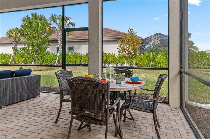Lanai dining