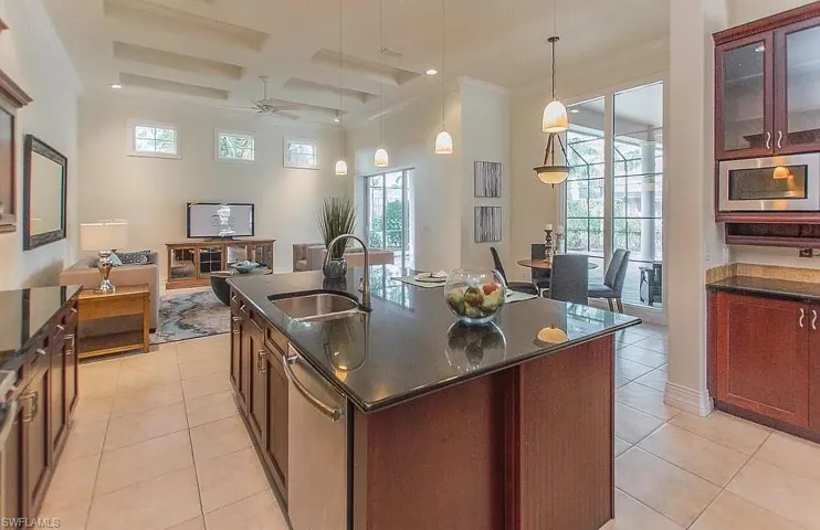 5891  Barclay  LN, Naples, FL 34110