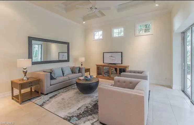5891  Barclay  LN, Naples, FL 34110