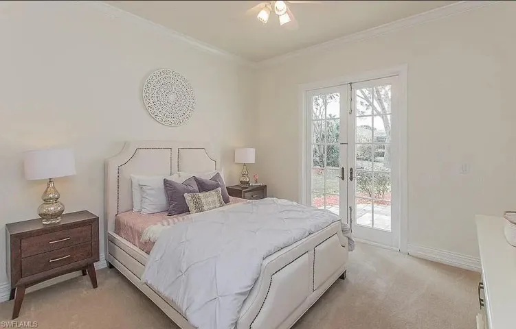 5891  Barclay  LN, Naples, FL 34110