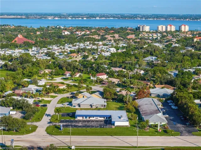 15630  Mc Gregor  BLVD, Fort Myers, FL 33908