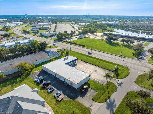 15630  Mc Gregor  BLVD, Fort Myers, FL 33908