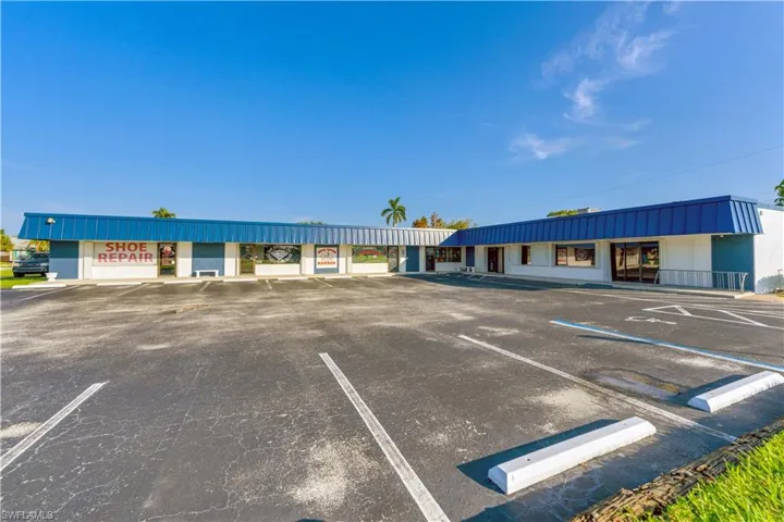 15630  Mc Gregor  BLVD, Fort Myers, FL 33908