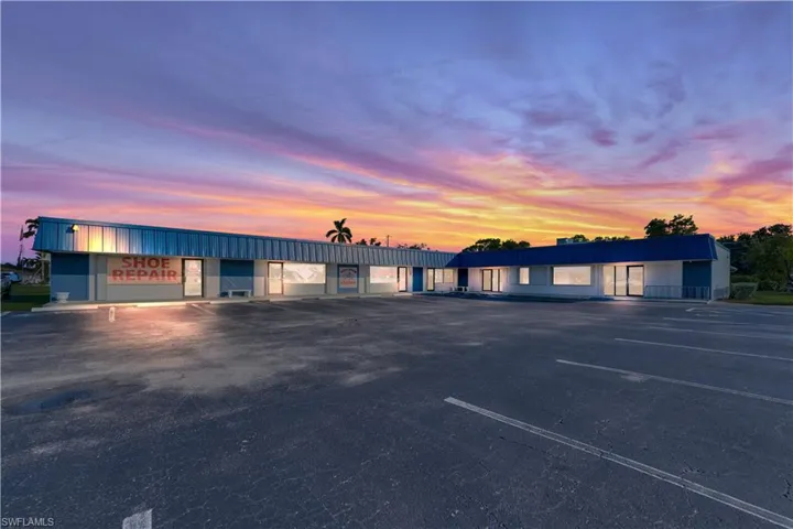 15630  Mc Gregor  BLVD, Fort Myers, FL 33908
