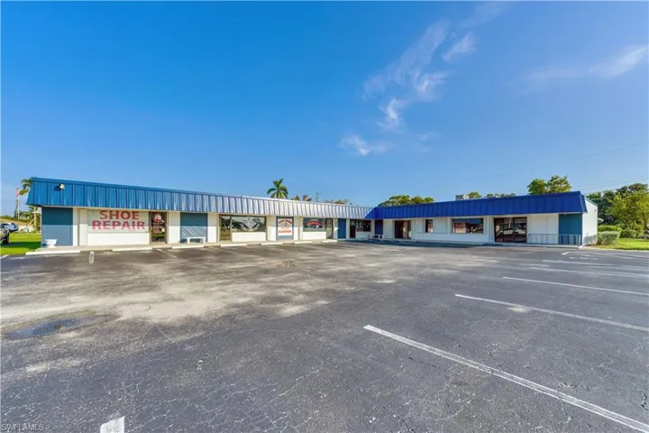 15630  Mc Gregor  BLVD, Fort Myers, FL 33908