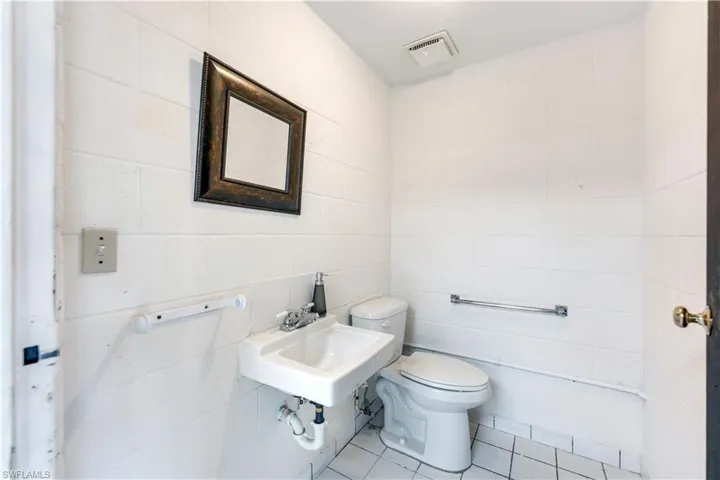 15630  Mc Gregor  BLVD, Fort Myers, FL 33908
