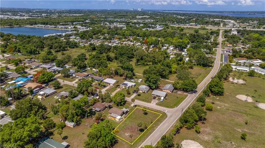 335 Ottumwa Ave, Fort Myers, Florida 33905