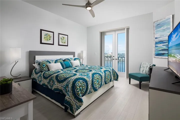 400  Flagship  DR, Naples, FL 34108