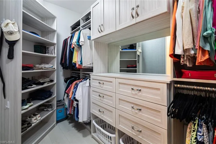 400  Flagship  DR, Naples, FL 34108