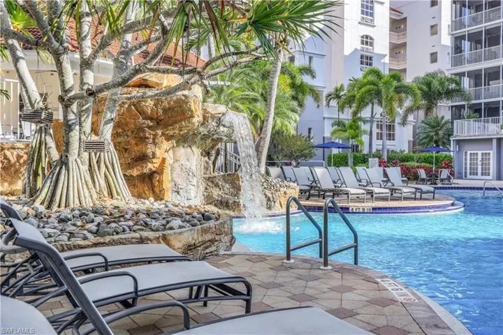 400  Flagship  DR, Naples, FL 34108