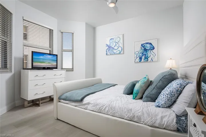 400  Flagship  DR, Naples, FL 34108