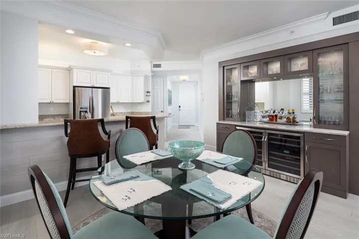 400  Flagship  DR, Naples, FL 34108