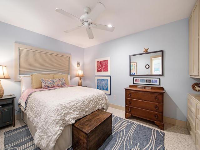 1270  Diana  AVE, Naples, FL 34103