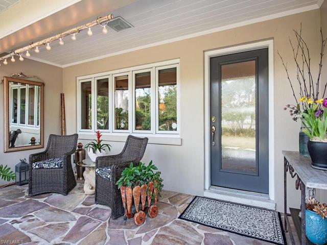 1270  Diana  AVE, Naples, FL 34103