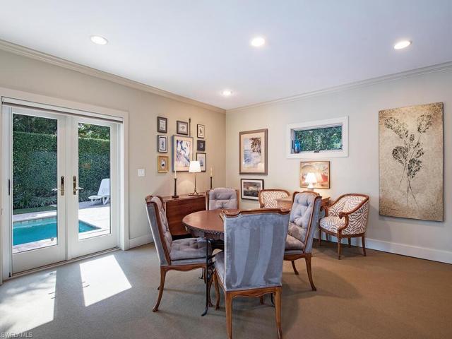 1270  Diana  AVE, Naples, FL 34103