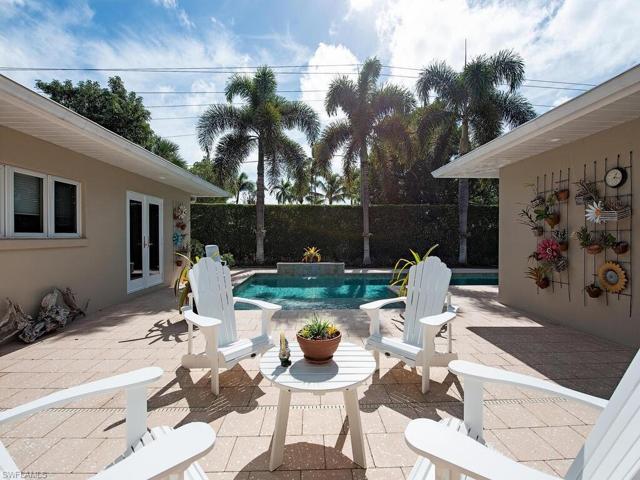 1270  Diana  AVE, Naples, FL 34103
