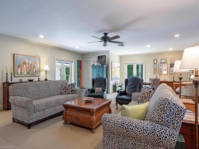 1270  Diana  AVE, Naples, FL 34103