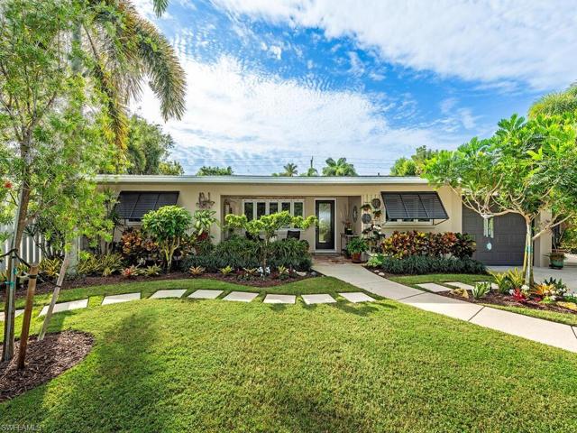 1270  Diana  AVE, Naples, FL 34103