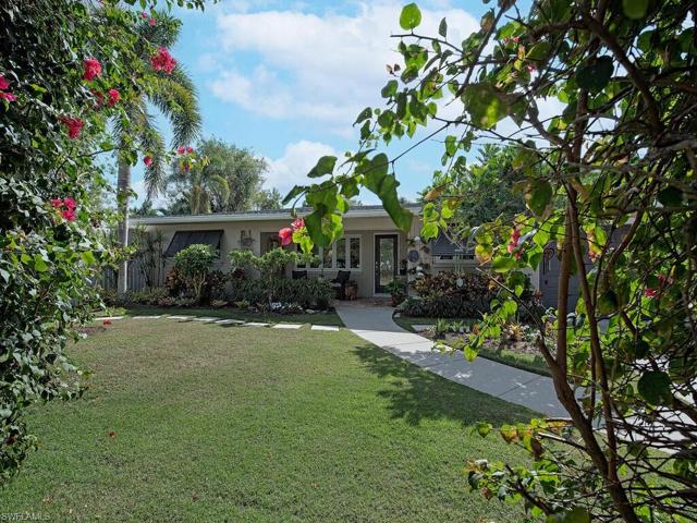 1270  Diana  AVE, Naples, FL 34103