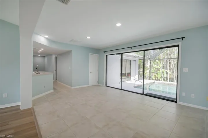 bonus area/dining area
