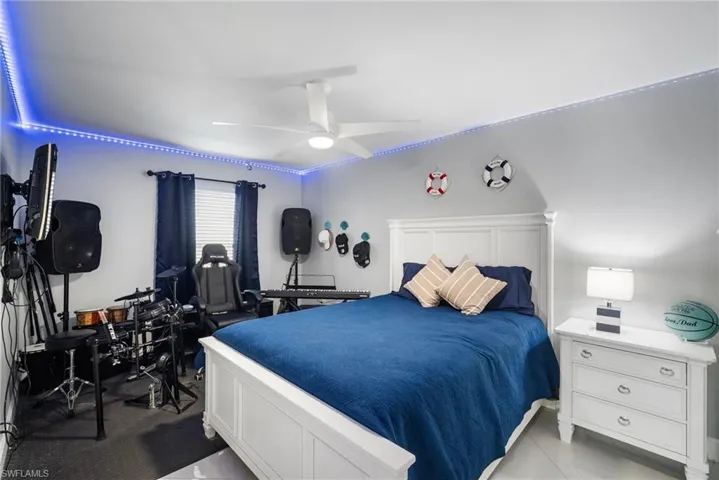 Bedroom with ceiling fan