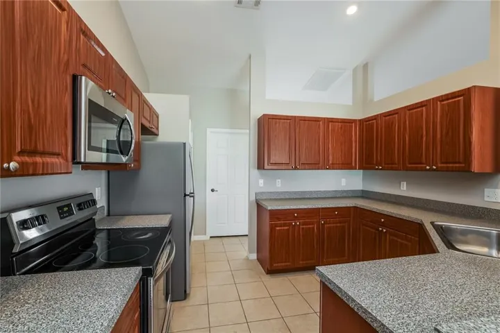 3201 42nd St Sw, Lehigh Acres, Florida 33976