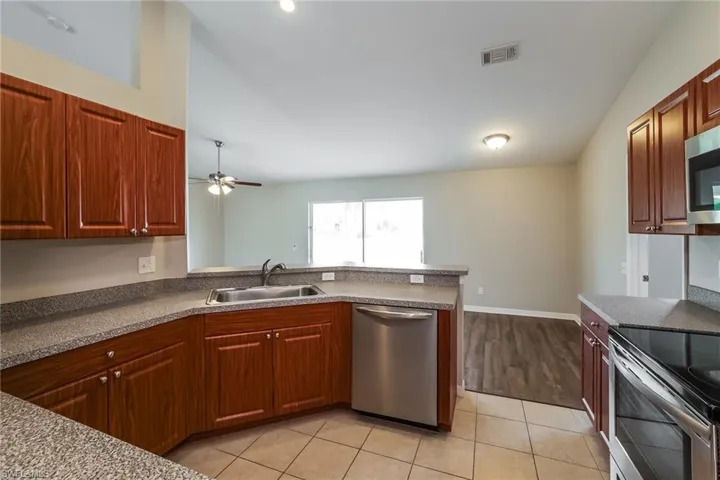 3201 42nd St Sw, Lehigh Acres, Florida 33976