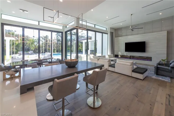 Peninsula island at the kitchen/great room