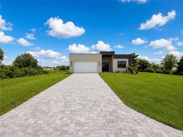 448 Rajah St, Lehigh Acres, Florida 33974